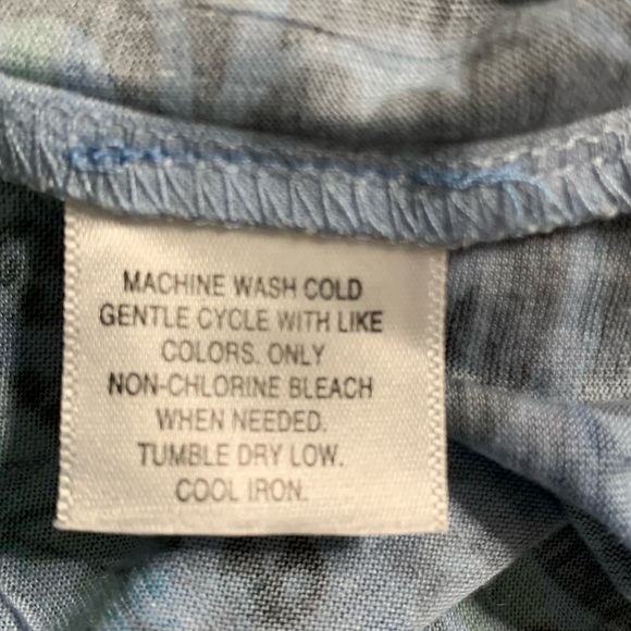 Style & Co., size 1X, light blue with black and a lot of other colors - Picture 4 of 4